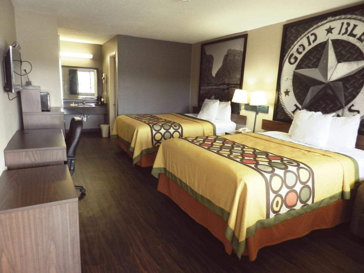 ซูเปอร์ 8 บาย วินด์แฮม ยูนิเวอร์แซล ซิตี้ Hotel ยูนิเวอร์ซอลซิตี้ ภายนอก รูปภาพ